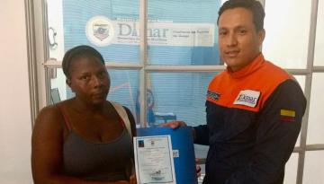 Dimar entrega licencia de navegación por primera vez a una guapireña