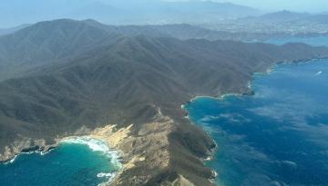 Capitanía de Puerto de Santa Marta fortalece la seguridad de las playas con sobrevuelos en la zona turística