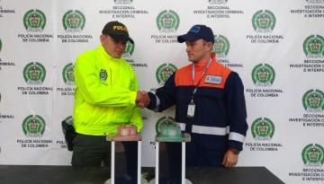 Autoridades recuperan elementos hurtados a boyas del canal de acceso a puerto
