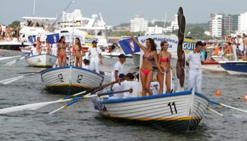Desfile de Balleneras, con motivo de las fiestas de la Independencia de Cartagena