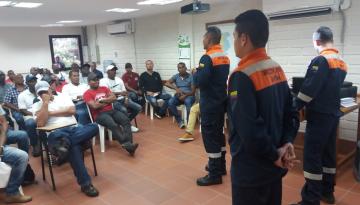 Dimar realiza charlas de seguridad marítima con el gremio de Turbo 