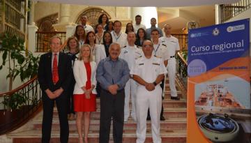 vAsistentes al 'Curso Regional de Formación para Instructores de Inglés Marítimo’